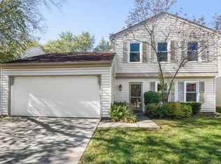 42 Monterey Dr, Vernon Hills, IL