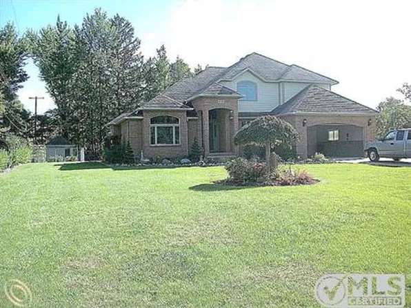 3018 Pinecrest Way, Auburn Hills, MI 48326