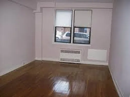 Rented by Frank Valvo Real Estate | media 12