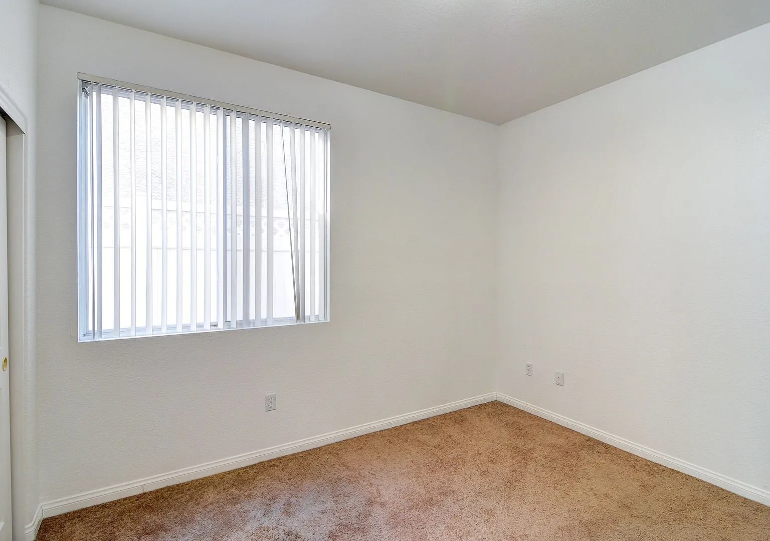 6180 Bridgeport Hills Avenue, Las Vegas, Nevada 89139 — Photo 3