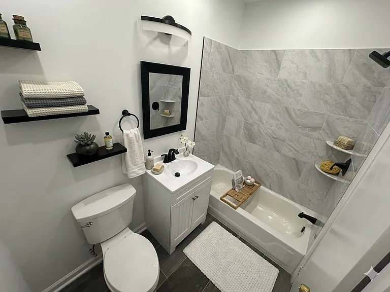 131 Sumac St #2B — Photo 3