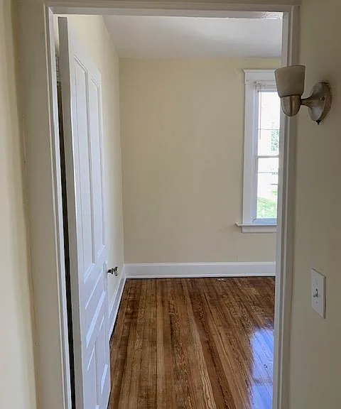 261 W McMillan St #1B — Photo 4