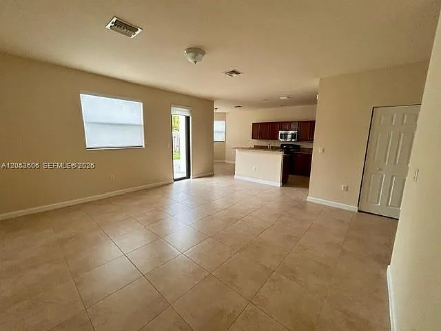 14435 SW 16th St — Photo 7