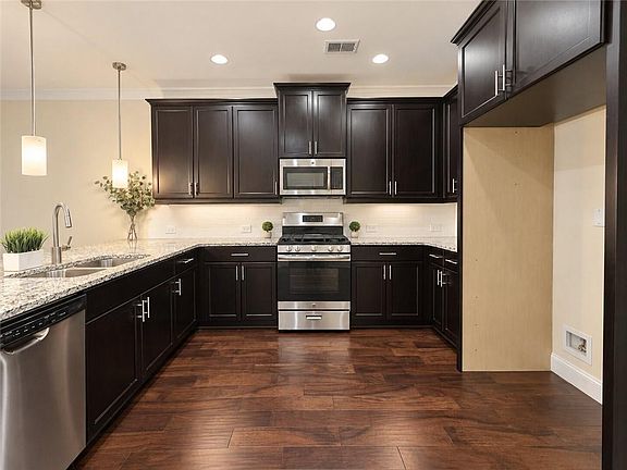 3rd image of 2982 Hartford Mill Pl