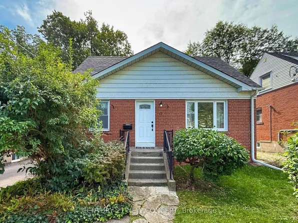 17 Lyndale Dr, Toronto, ON M2N 2X9