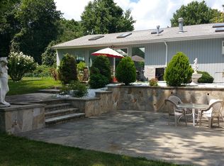 40 Stony Brook Dr, Monroe, CT 06468