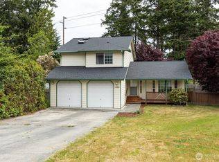 1600 SW Nienhuis St, Oak Harbor, WA 98277