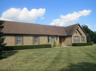 40W980 Seavey Rd, Sugar Grove, IL 60554