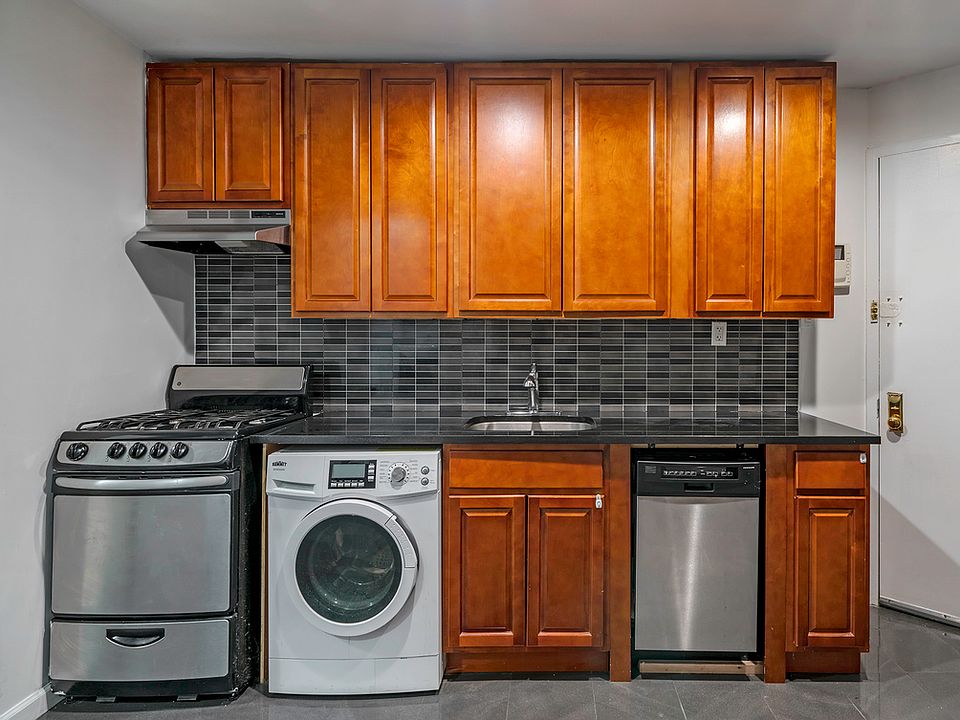 1st image of 334 W 49th St APT 5FE