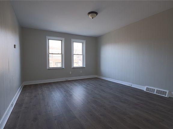 3rd image of 531 5th Street Ext