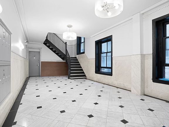 5th image of 29 W 119th St #27
