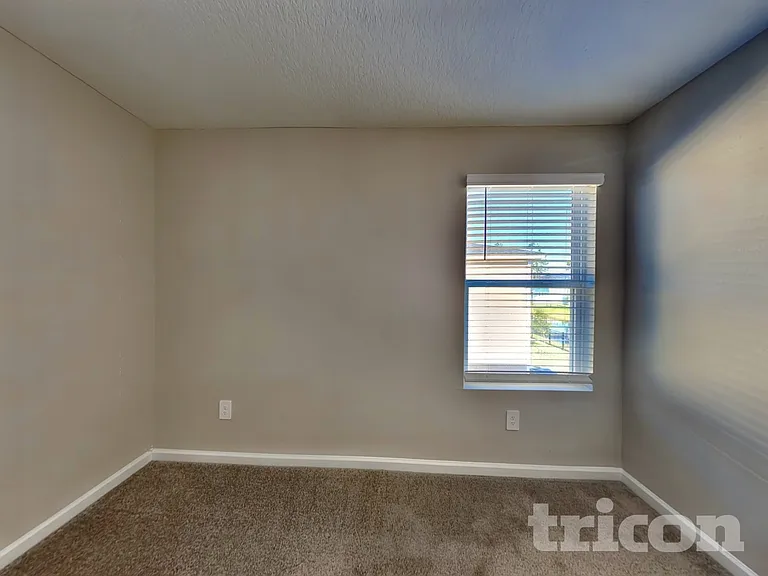 56 Raphael Ln — Photo 16