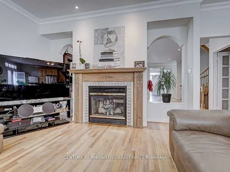 19 Brookgreene Cres — Photo 11