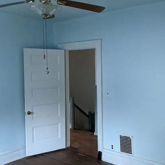 119 W Burke St — Photo 30