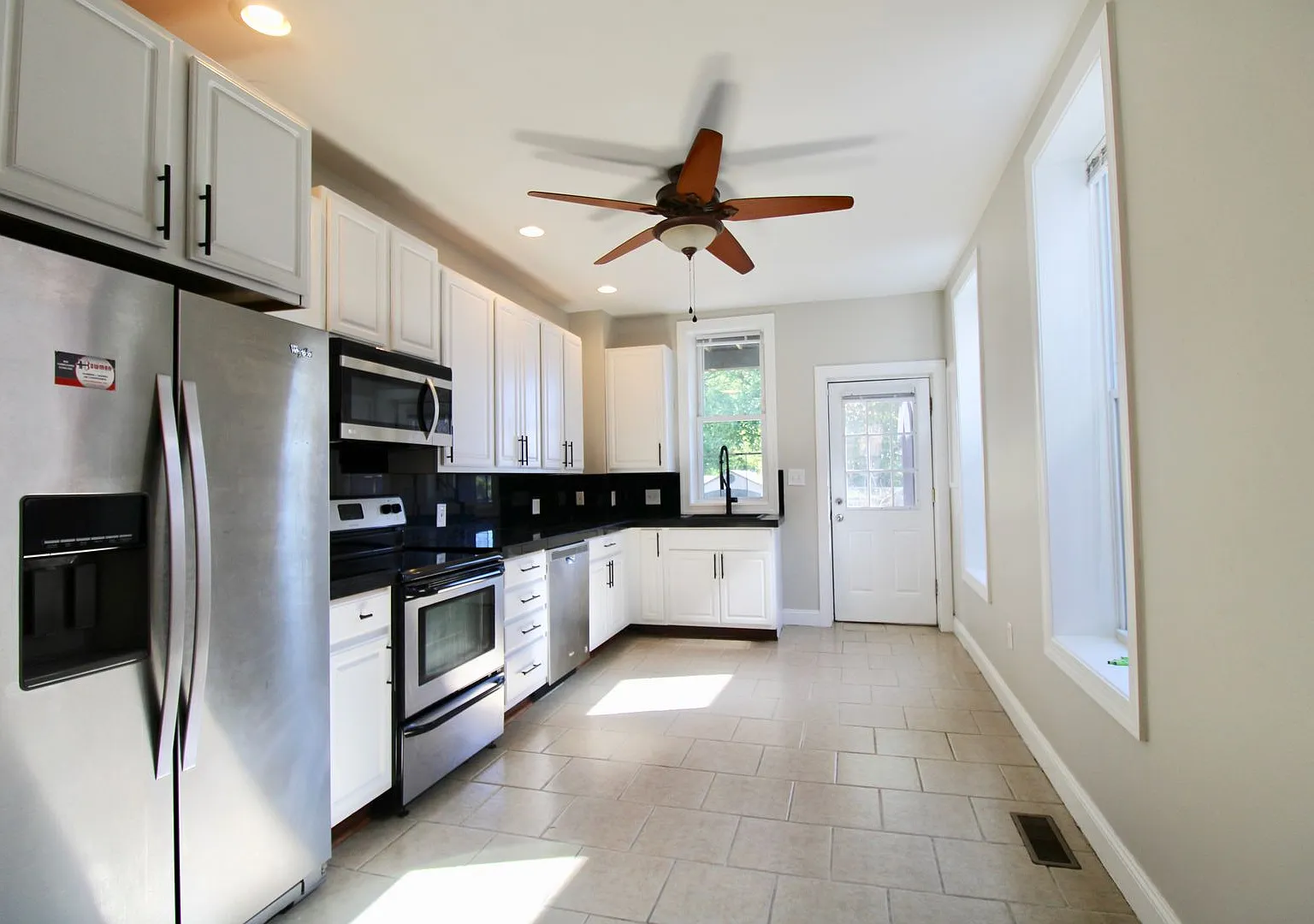 Gorgeous Single Family Home in Midtown — Photo 2