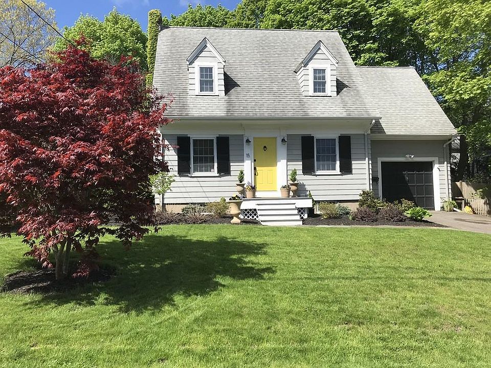 1st image of 15 Lantern Ln