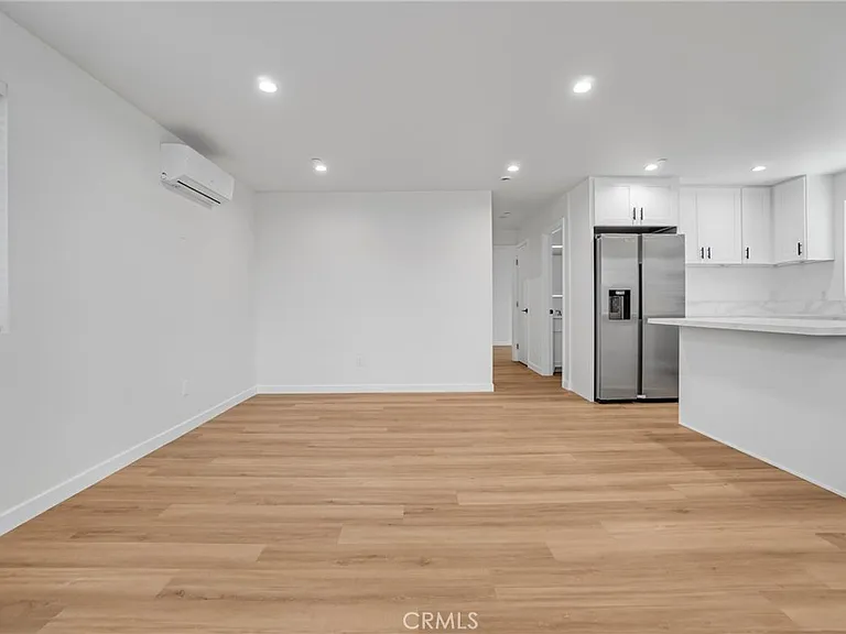 16120 Haynes St — Photo 11