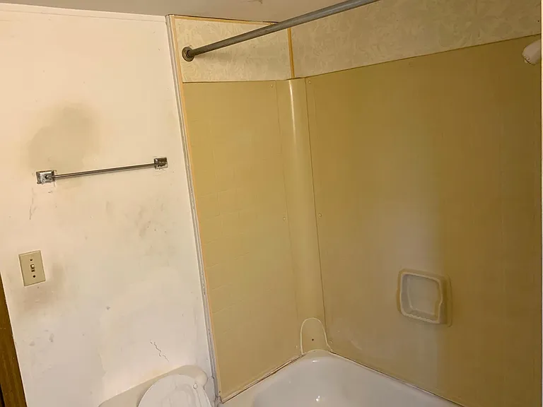 1101 Loring Ave #3 — Photo 14