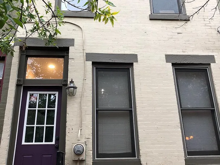 327 Point St — Photo 1