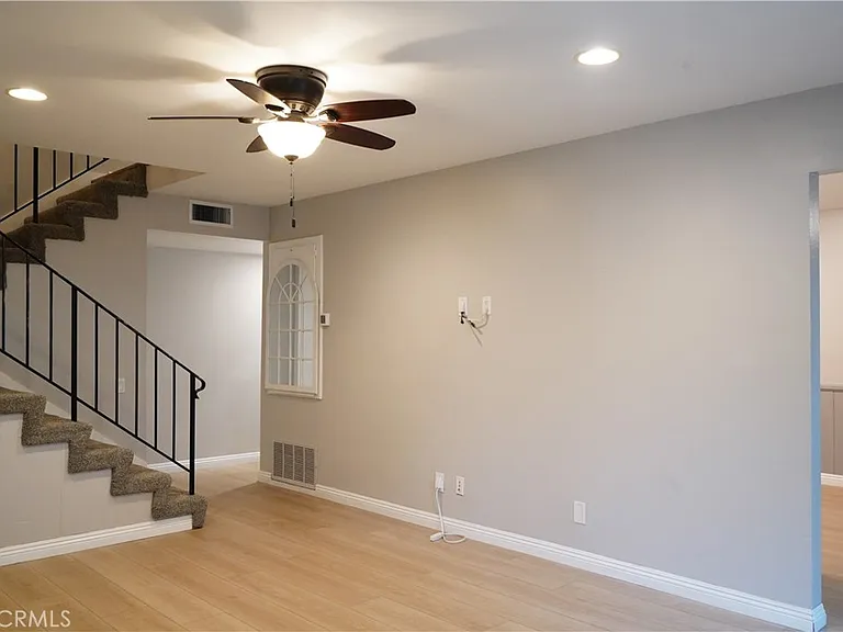 1695 E Avenida De Las Flores — Photo 2