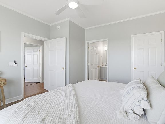 4th image of 2393 Folly Rd #2-M