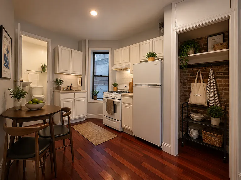 272 W 117th St #2B — Photo 3