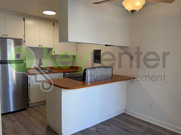 5th image of 2515 H St APT 2