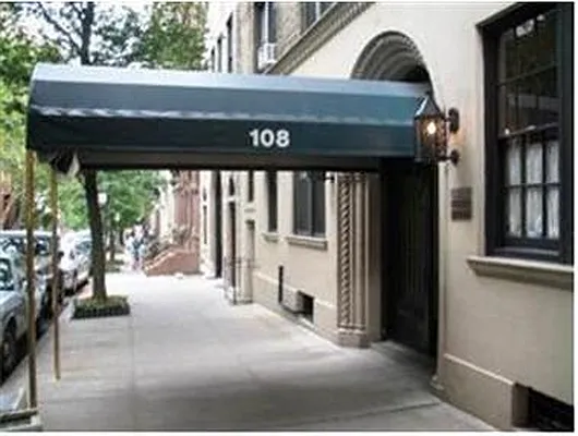 Sold by Douglas Elliman | media 22