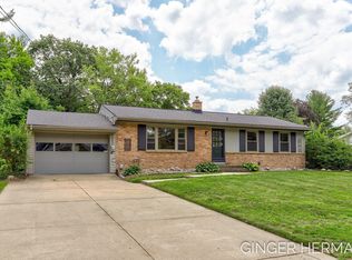 5550 Greenboro Dr SE, Kentwood, MI