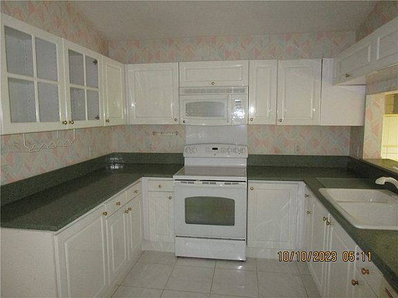 4th image of 7201 Hearth Stone Ave