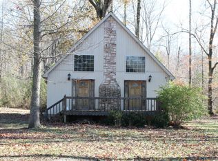 40 Sales Landing Rd, Camden, TN 38320