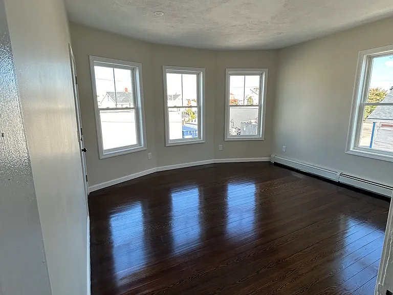 21 Locust St #2 — Photo 5