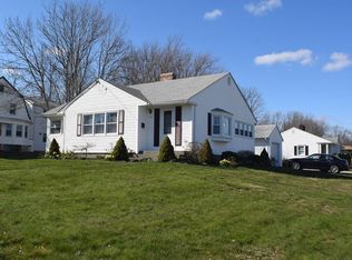 176 Read St, Somerset, MA 02726