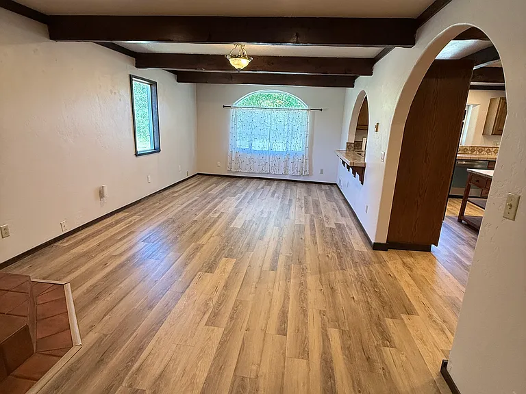 344 Joaquin St — Photo 6