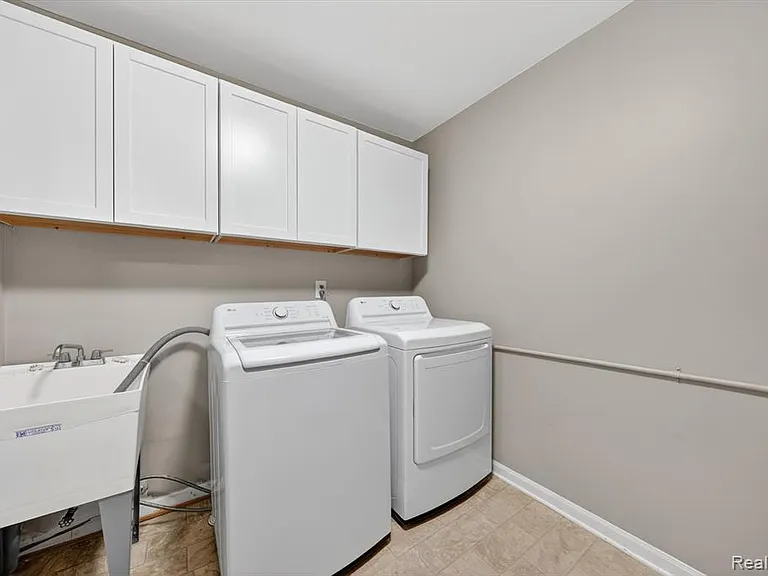 44393 Sunnyside Dr — Photo 27
