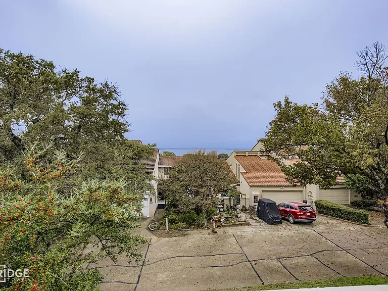 3323 Augusta Blvd — Photo 26