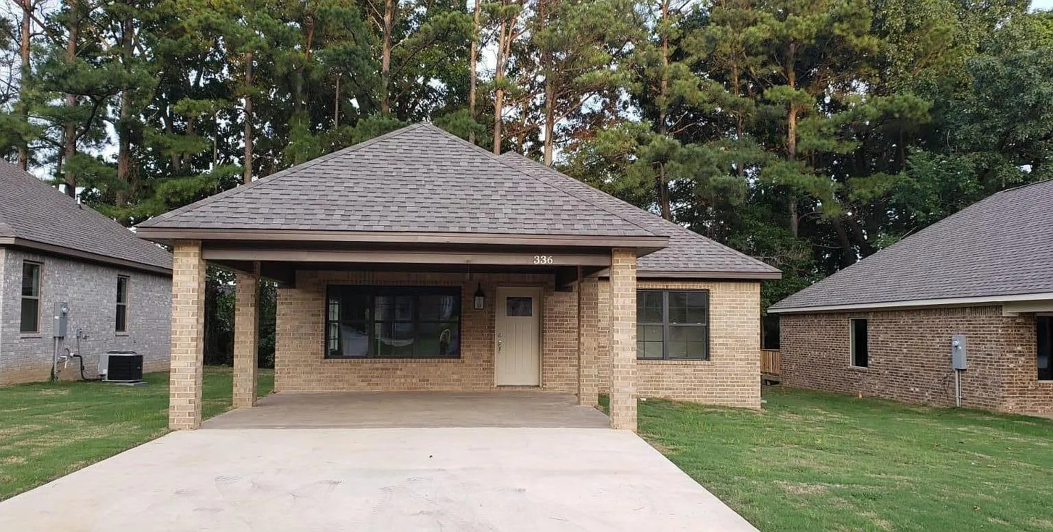 336 Wolf Den Dr — Photo 1
