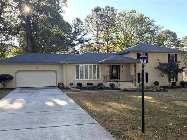 532 Cedar Ln, Virginia Beach, VA 23452