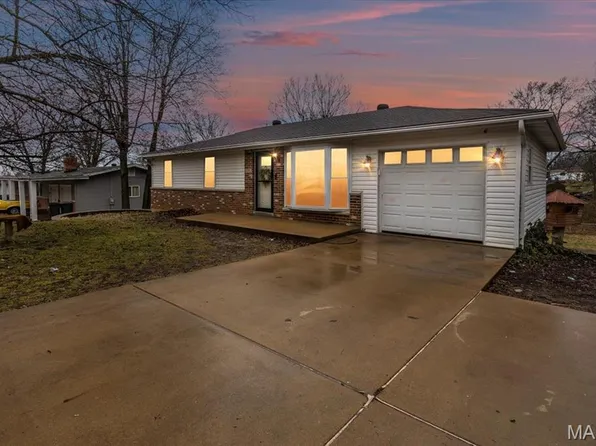 1561 Archer Dr, Arnold, MO 63010