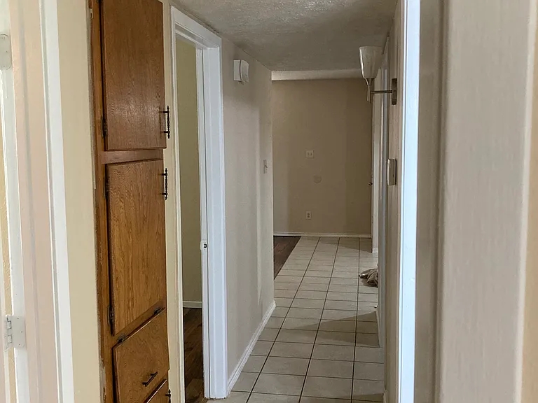604 S Main St #B — Photo 12
