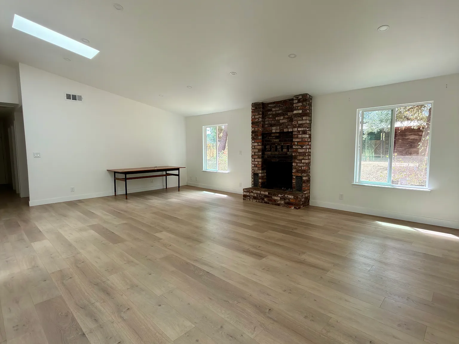 3 bed, 1780 sqft, $3,450 — Photo 2