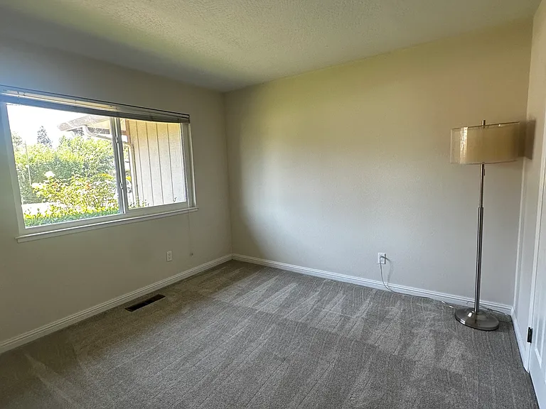 2035 Dorsch Rd — Photo 22