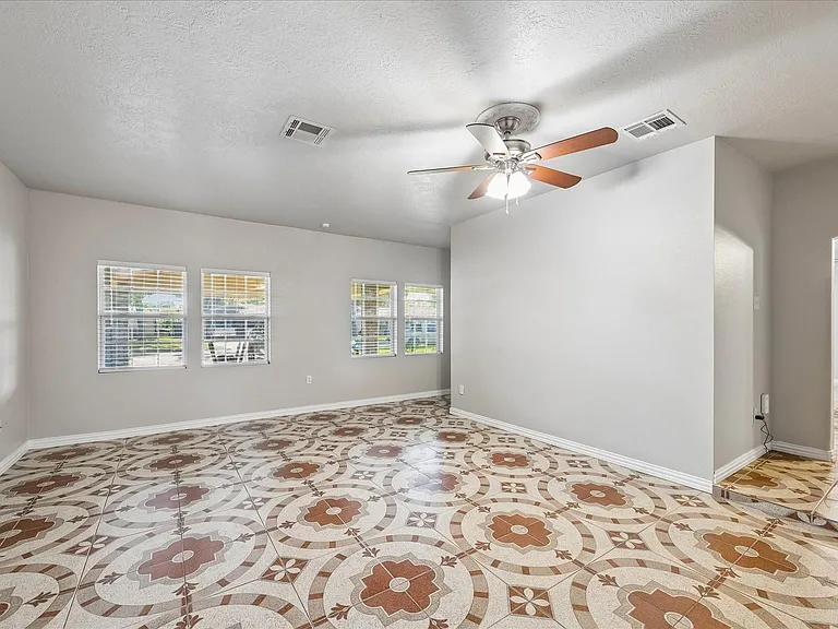 8403 Meadowshire St — Photo 2