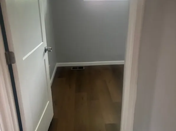 8723 Desoto Dr, Cincinnati, OH 45231