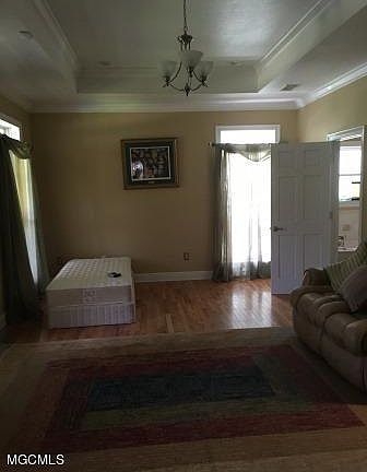 3rd image of 606 Spanish Ave