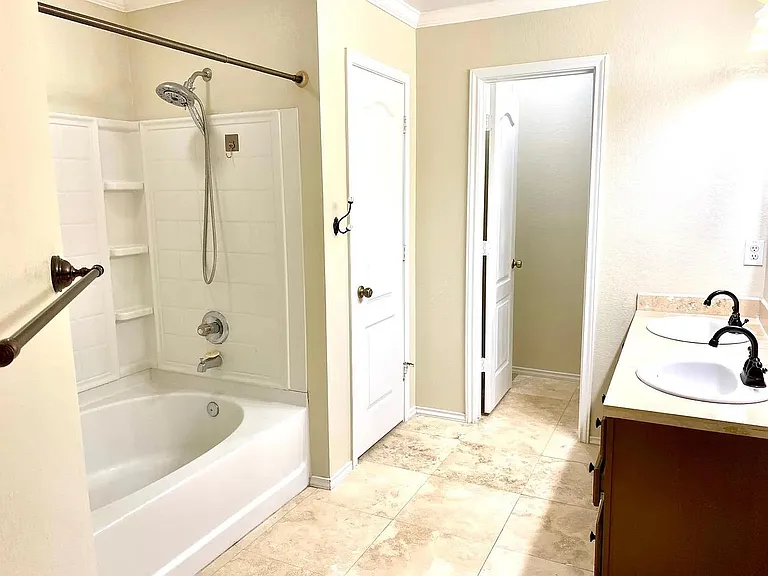 731 Abundance Ln — Photo 22