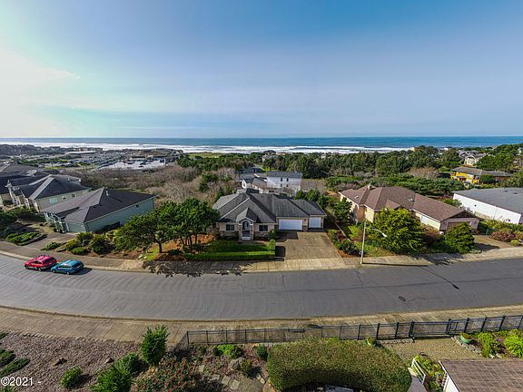 2nd image of 4323 NW Miramar Dr