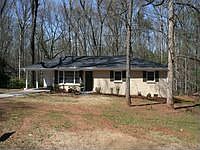 1st image of 1004 Oakton Dr SW