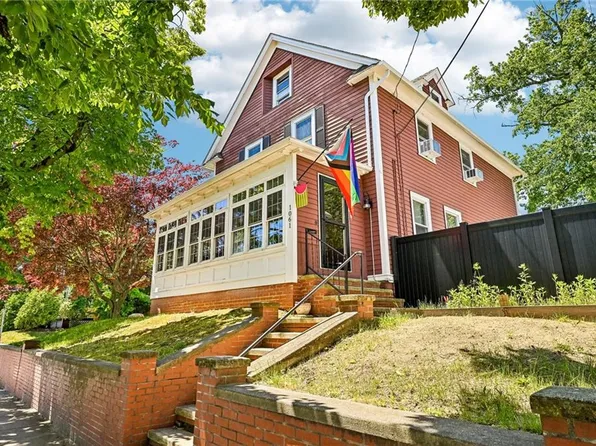 1061 Narragansett Blvd, Cranston, RI 02905