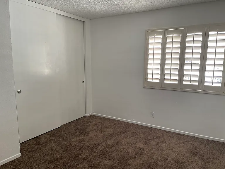 1825 Silver Oak Way — Photo 8